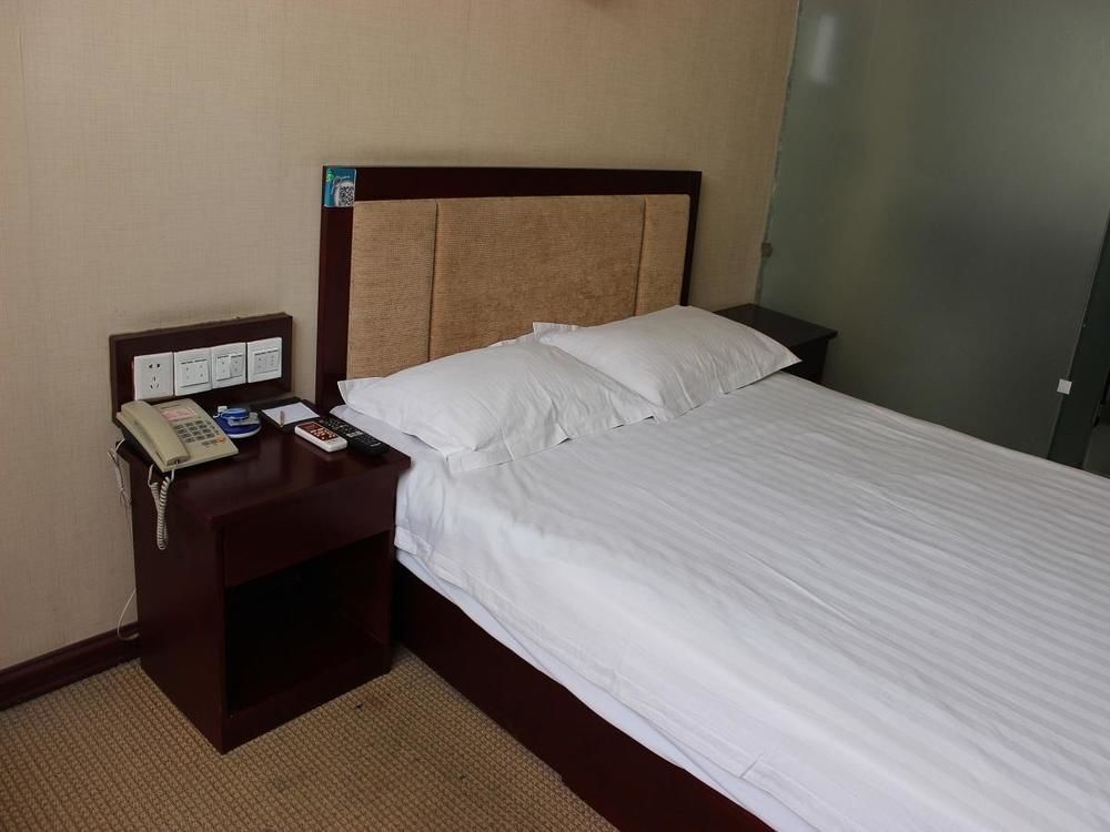 Greentree Inn- Linyi Bus Station Branch Linyi (Shandong) Bagian luar foto
