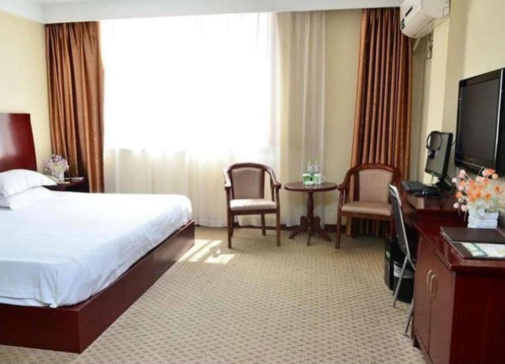 Greentree Inn- Linyi Bus Station Branch Linyi (Shandong) Bagian luar foto